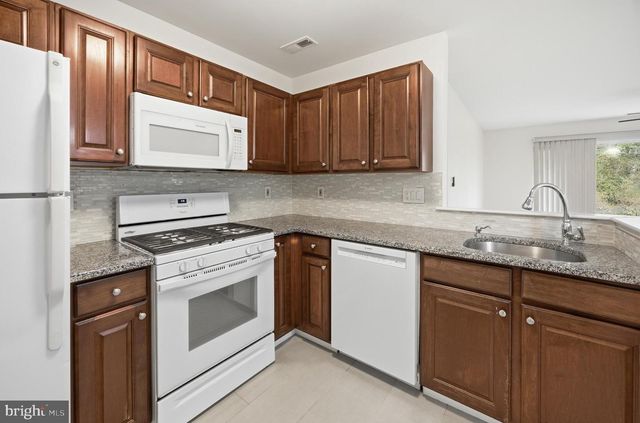 705 QUAIL RD, Marlton, NJ 08053