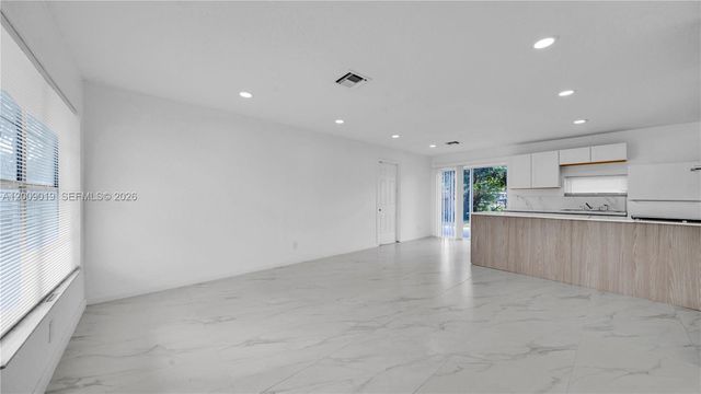 4285 SW 48th Ct 4285, Dania Beach, FL 33314