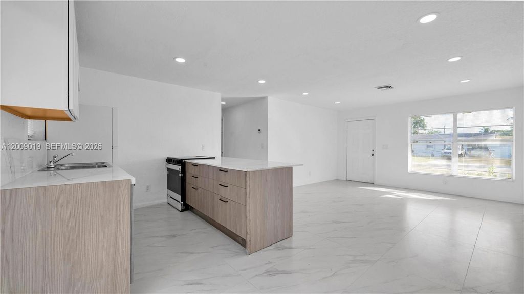 4285 SW 48th Ct 4285, Dania Beach, FL 33314