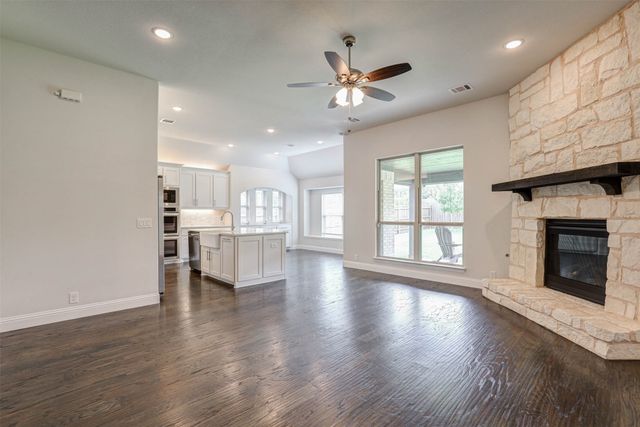 11509 Falcon Trace Drive, Fort Worth, TX 76244