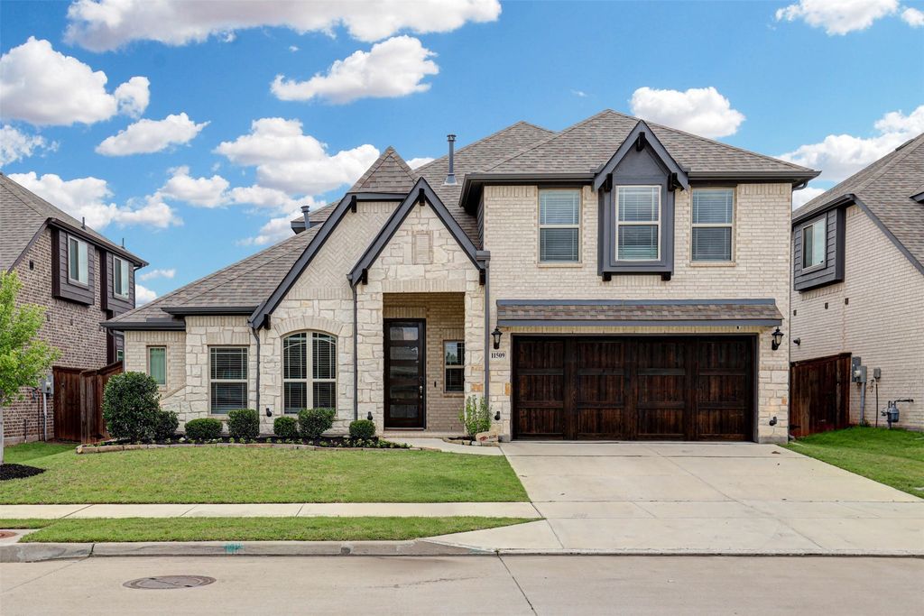 11509 Falcon Trace Drive, Fort Worth, TX 76244