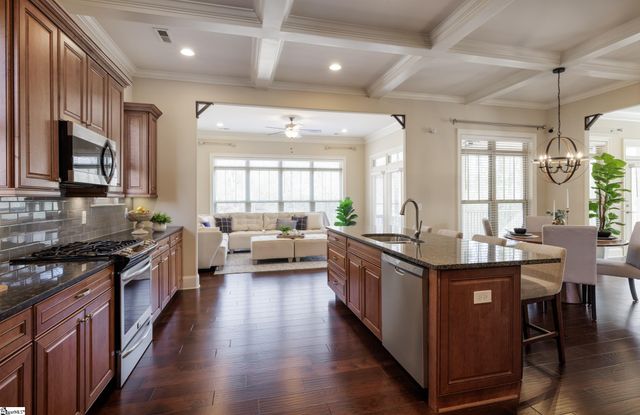 606 W Winding Slope Drive, Piedmont, SC 29673