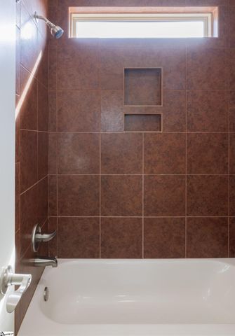 606 W Winding Slope Drive, Piedmont, SC 29673