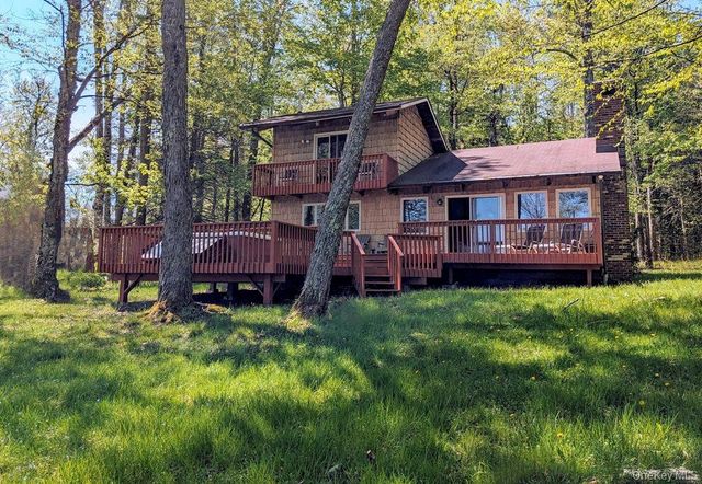 9 Canterbury Court, White Lake, NY 12720