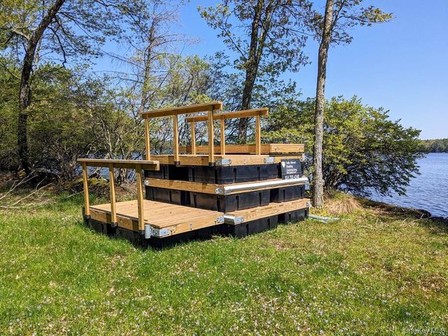 9 Canterbury Court, White Lake, NY 12720