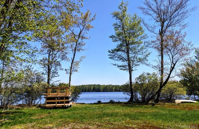 9 Canterbury Court, White Lake, NY 12720