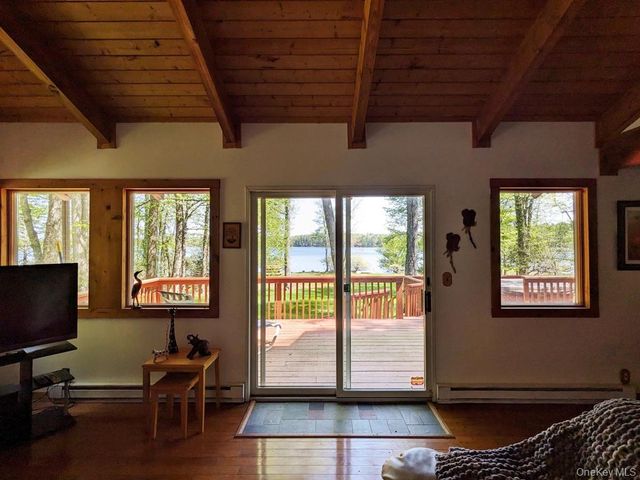 9 Canterbury Court, White Lake, NY 12720