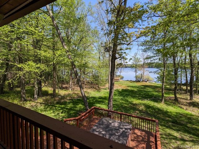 9 Canterbury Court, White Lake, NY 12720