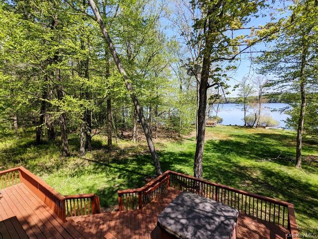 9 Canterbury Court, White Lake, NY 12720