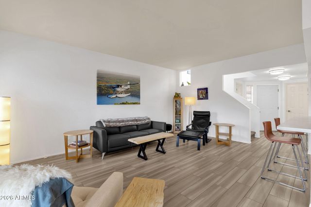 9705 E MOUNTAIN VIEW Road 1040, Scottsdale, AZ 85258