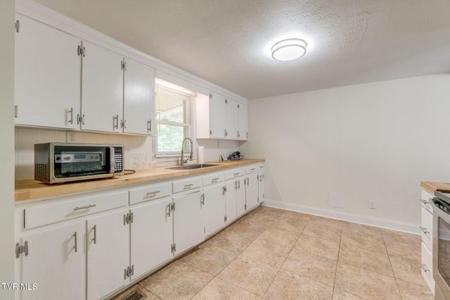 610 Reno Street, Rogersville, TN 37857