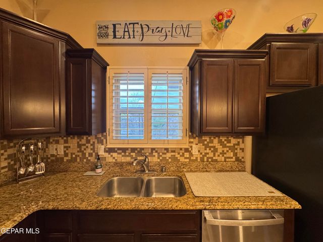 14553 MEADOW LAWN, El Paso, TX 79938