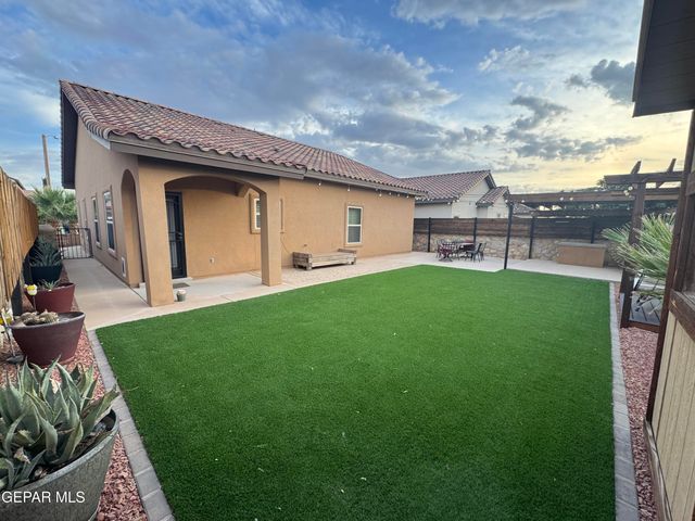 14553 MEADOW LAWN, El Paso, TX 79938