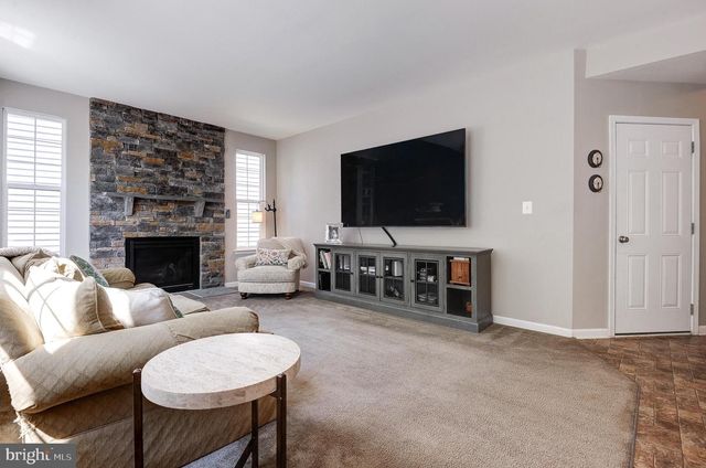 35529 HUDSON ST, Round Hill, VA 20141