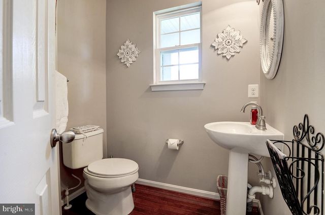 35529 HUDSON ST, Round Hill, VA 20141