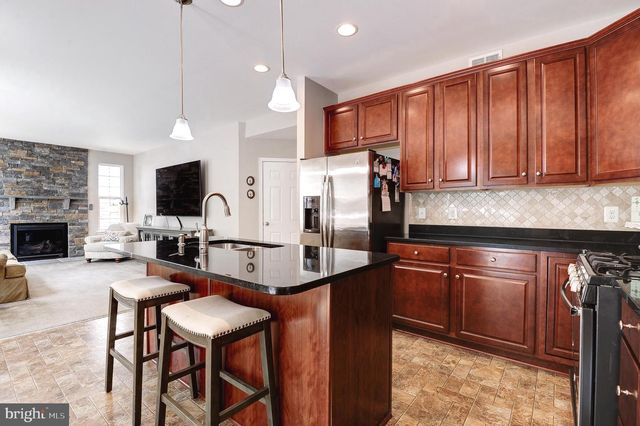 35529 HUDSON ST, Round Hill, VA 20141