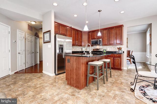 35529 HUDSON ST, Round Hill, VA 20141