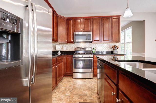 35529 HUDSON ST, Round Hill, VA 20141