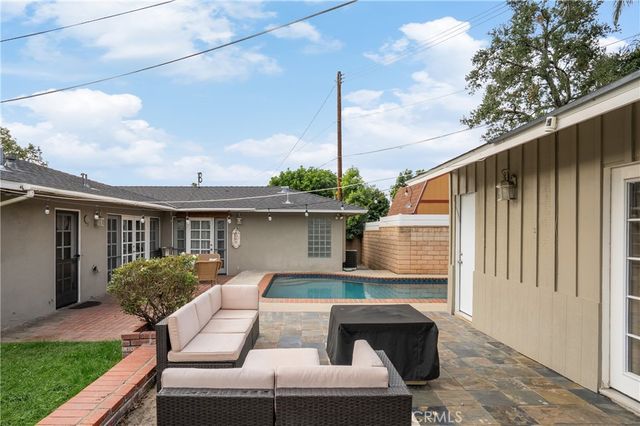 841 E Meda, Glendora, CA 91741