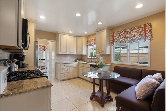 841 E Meda, Glendora, CA 91741