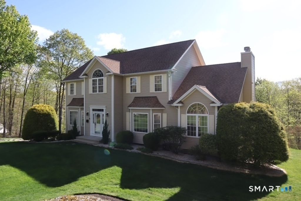 51 Brookfield Road, Seymour, CT 06483