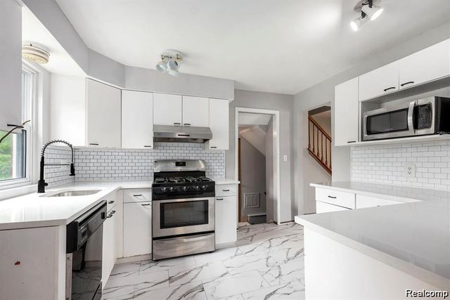 4772 Marian Avenue, Warren, MI 48092