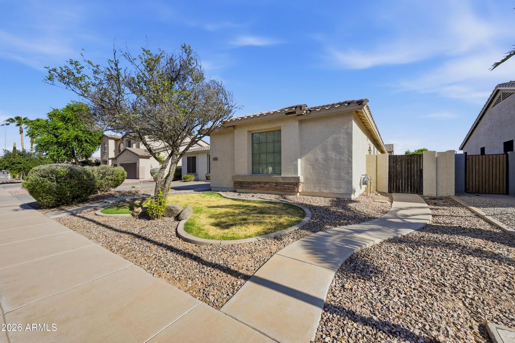 3353 E CANYON Way, Chandler, AZ 85249 — photo 2