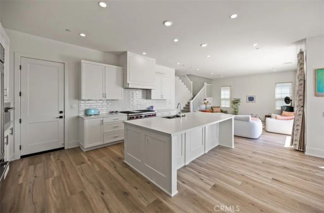 135 Oakstone, Irvine, CA 92618