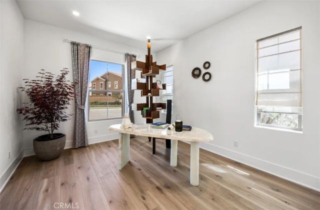 135 Oakstone, Irvine, CA 92618
