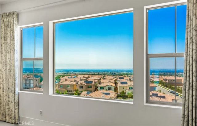 135 Oakstone, Irvine, CA 92618
