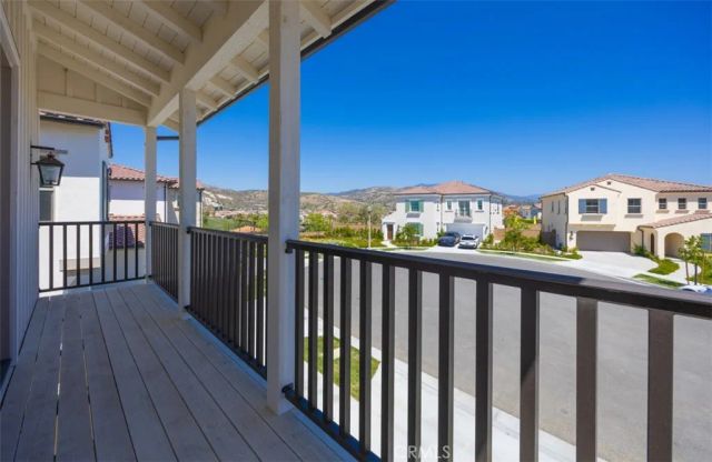 135 Oakstone, Irvine, CA 92618