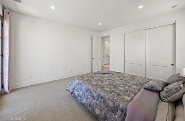 135 Oakstone, Irvine, CA 92618