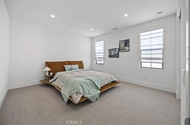 135 Oakstone, Irvine, CA 92618