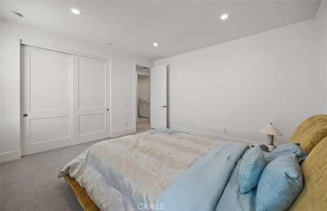 135 Oakstone, Irvine, CA 92618