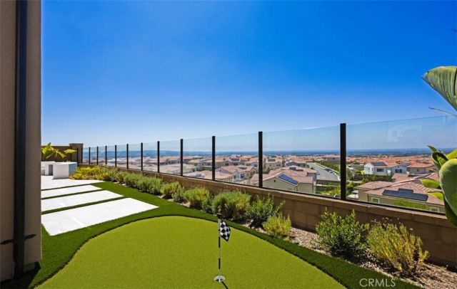 135 Oakstone, Irvine, CA 92618