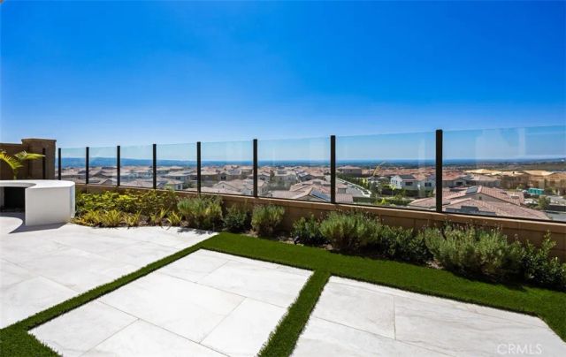 135 Oakstone, Irvine, CA 92618