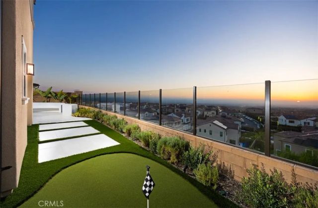 135 Oakstone, Irvine, CA 92618