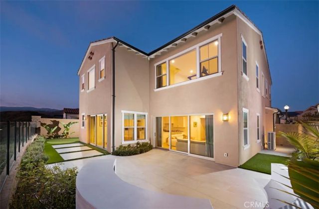 135 Oakstone, Irvine, CA 92618