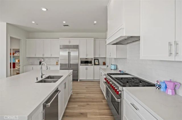 135 Oakstone, Irvine, CA 92618