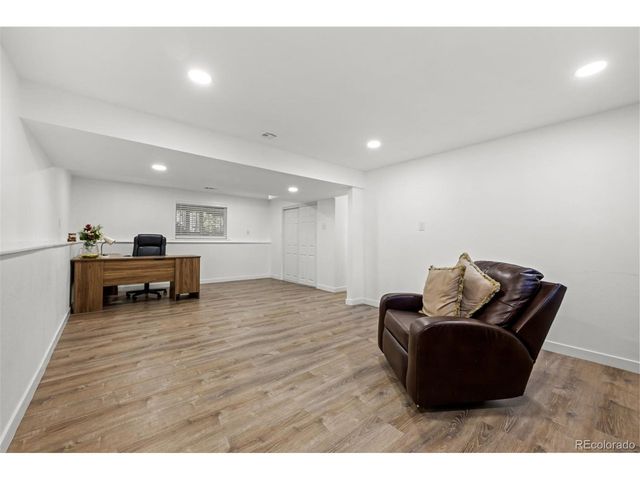 12147 E Hawaii Dr, Aurora, CO 80012