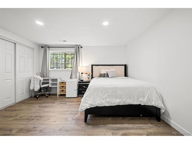 12147 E Hawaii Dr, Aurora, CO 80012
