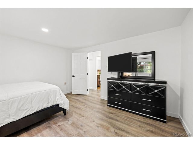 12147 E Hawaii Dr, Aurora, CO 80012