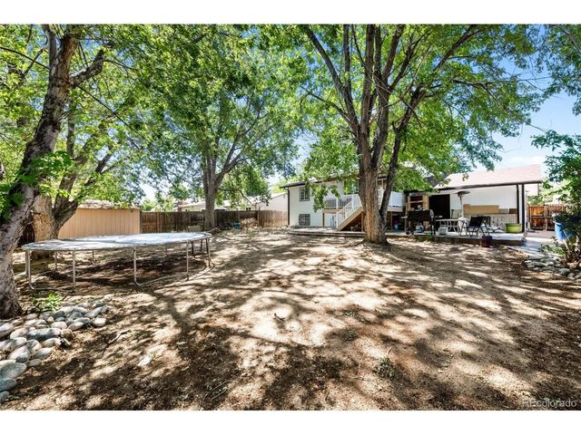 12147 E Hawaii Dr, Aurora, CO 80012