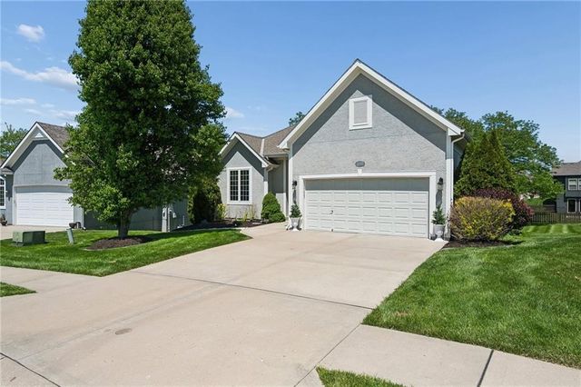 11005 N Cosby Avenue, Kansas City, MO 64154