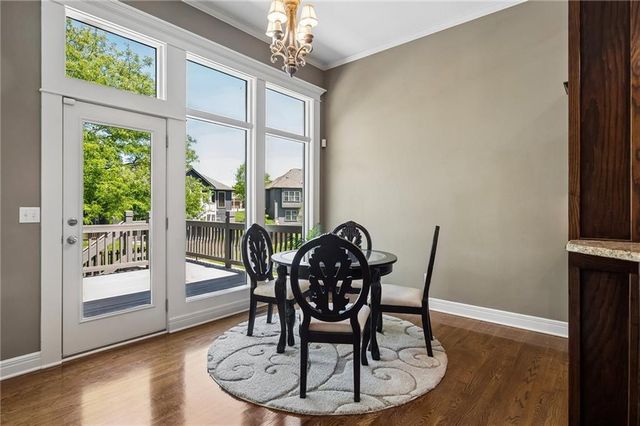 11005 N Cosby Avenue, Kansas City, MO 64154