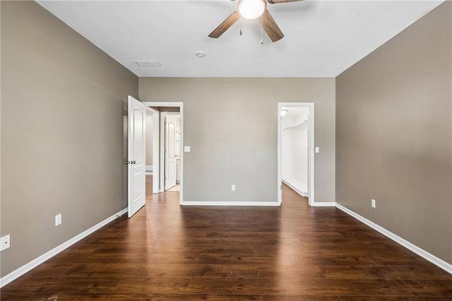 11005 N Cosby Avenue, Kansas City, MO 64154