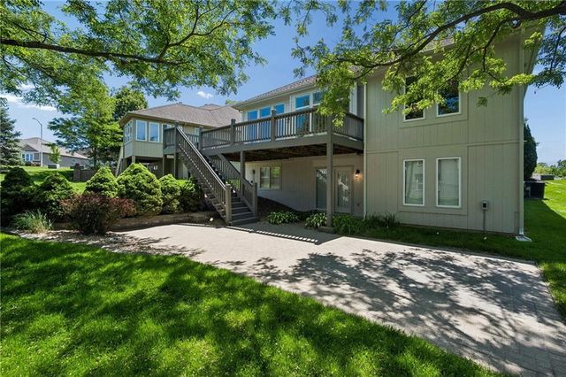 11005 N Cosby Avenue, Kansas City, MO 64154