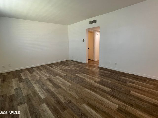 3242 E Camelback Road 204, Phoenix, AZ 85018
