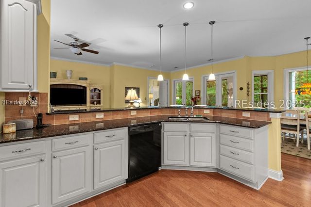 34 Glencairn Ave, Bluffton, SC 29910