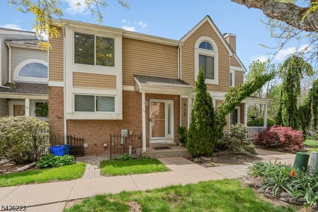 10 Bradovra Ct, Hillsborough Twp., NJ 08844